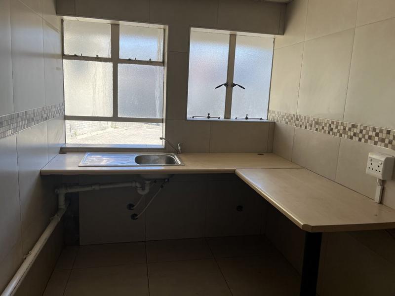 To Let commercial Property for Rent in Paarden Eiland Western Cape